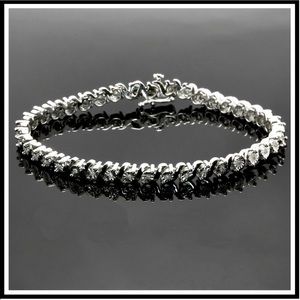 .33ctw  Diamond Bracelet